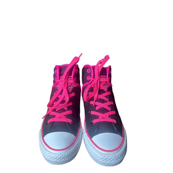 Women’s Converse all star Chuck Taylor Hot Pink Black like new!! Size 8 - Picture 2 of 5